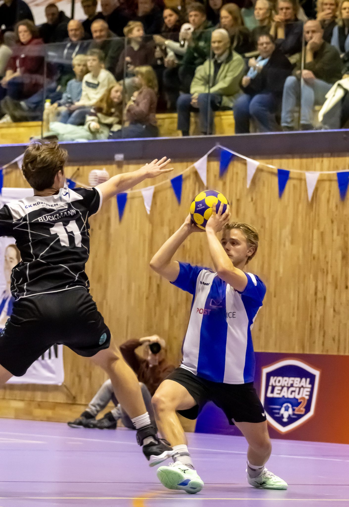 KV Wageningen verslaat KCC/CK Kozijnen op alle fronten: 27-17