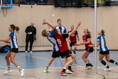 Verdiende zege in Den Haag voor Wageningen na rommelige wedstrijd